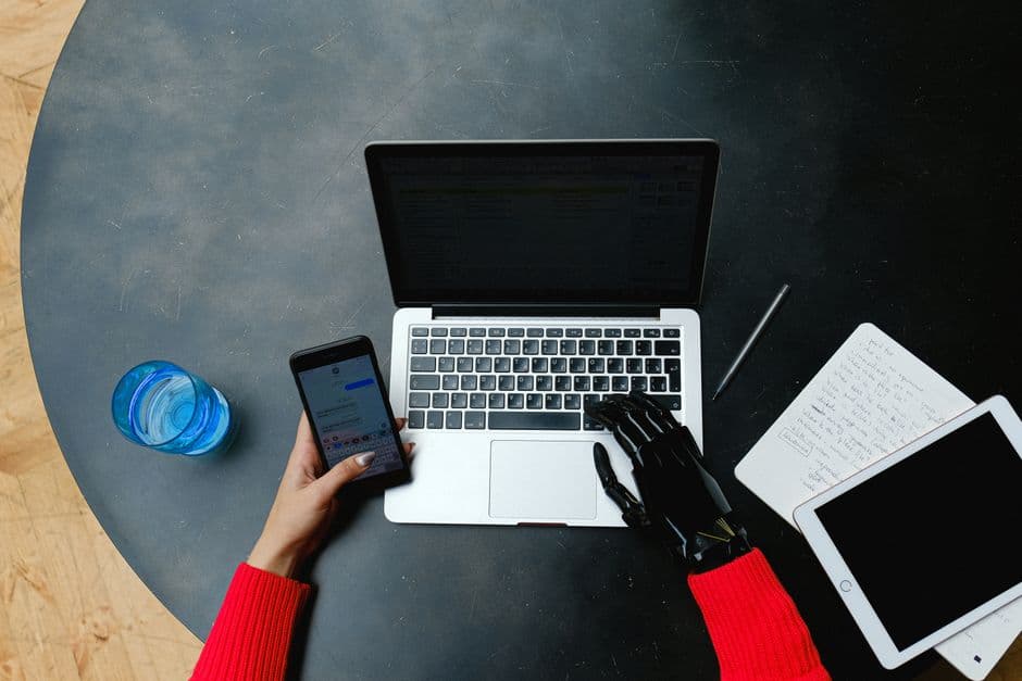 What Is an AI Agent? How to Use It in Your Business With Real Examples
