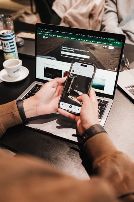 How much does it cost to build a mobile app in 2026?